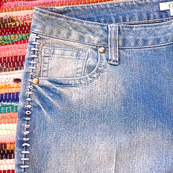 Cato Jeans  Embroidered Denim Capris-#1765+ - Picture 3 of 12